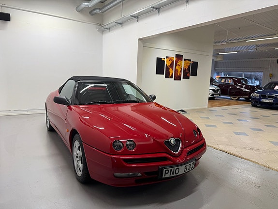 Alfa Romeo Spider 4 of 5