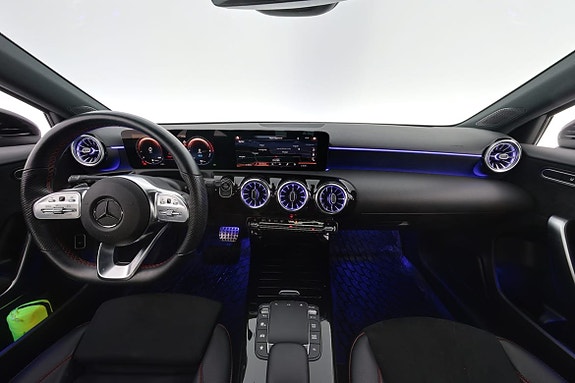 Mercedes-Benz A250 e 12 of 27
