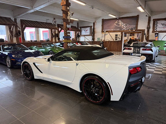 Chevrolet Corvette 15 of 30