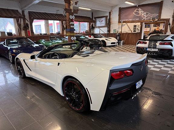 Chevrolet Corvette 16 of 30