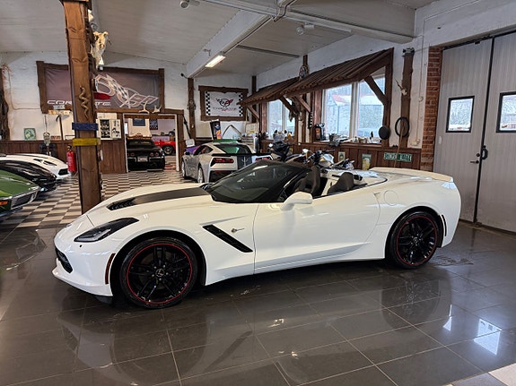 Chevrolet Corvette 4 of 5