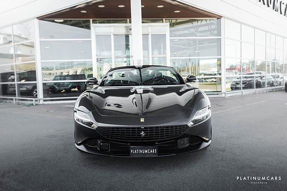 Ferrari Roma Spider 3 of 5