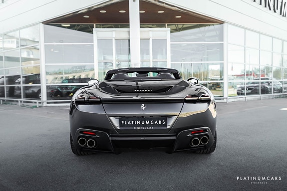 Ferrari Roma Spider 4 of 5