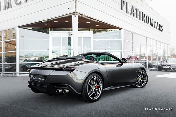 Ferrari Roma Spider 2 of 5