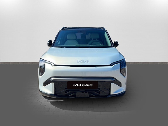 Kia EV3 2 of 18