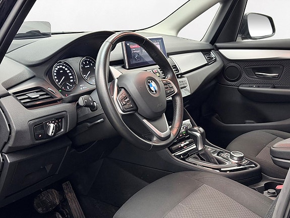 BMW 225xe 11 of 27