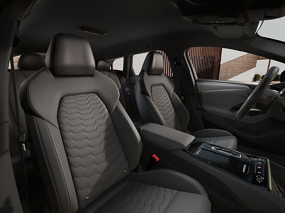 Audi A6 e-tron 7 of 8