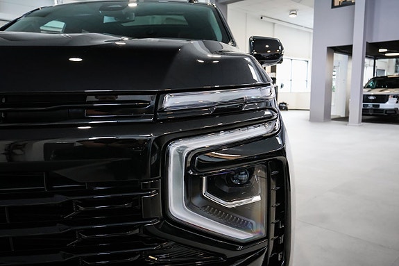 Chevrolet Tahoe 10 of 30