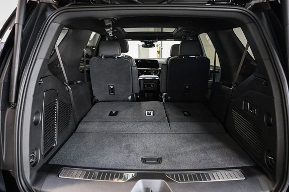 Chevrolet Tahoe 29 of 30