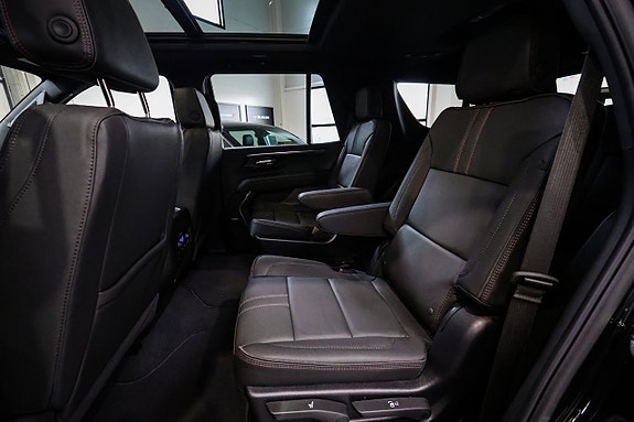 Chevrolet Tahoe 16 of 30