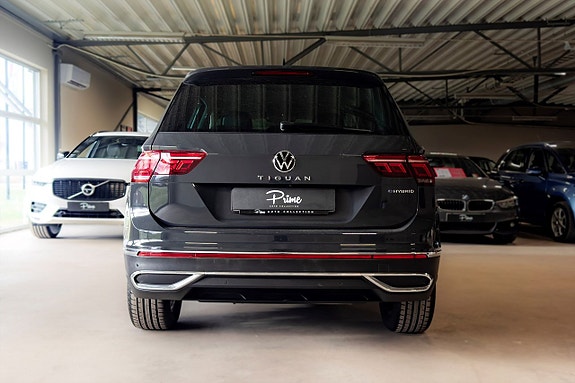 Volkswagen Tiguan 4 of 13