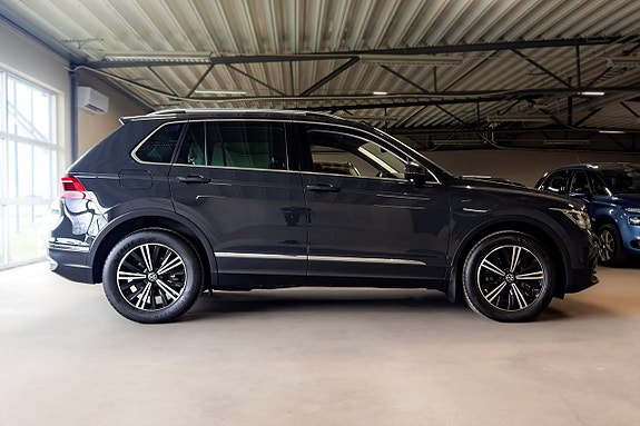 Volkswagen Tiguan 2 of 13