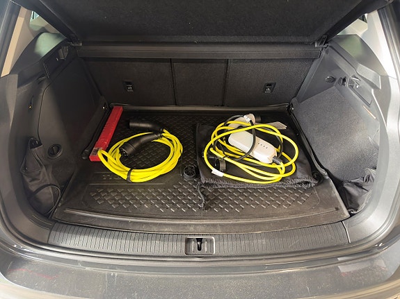 Volkswagen Tiguan 5 of 13