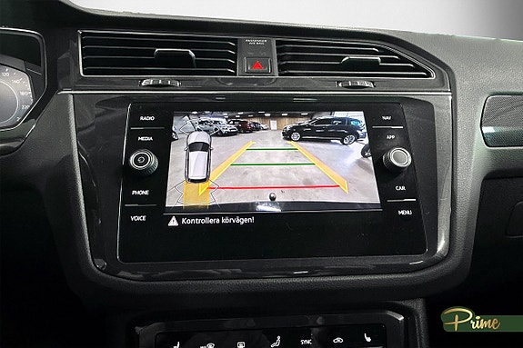 Volkswagen Tiguan 27 of 27