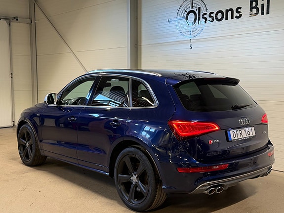 Audi SQ5 4 of 5