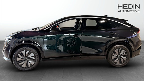 Nissan Ariya 6 of 9