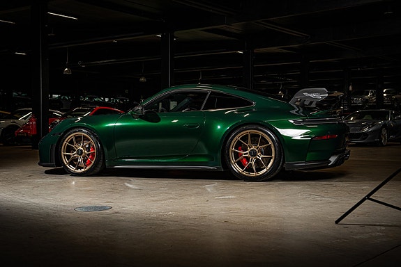 Porsche 911 4 of 5