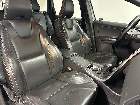 Volvo XC60 5 of 12