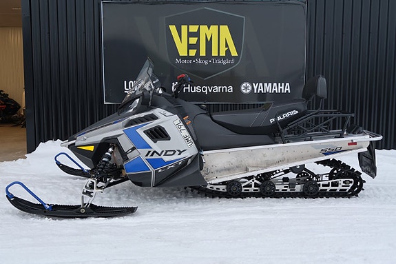 Polaris INDY 550 LXT MOMSAD -21 8 of 10