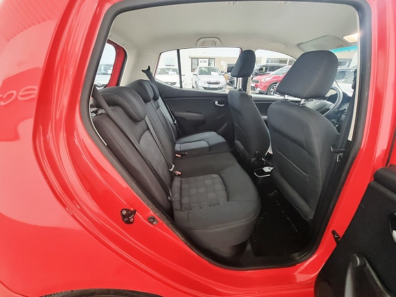Hyundai i10 17 of 19