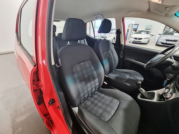 Hyundai i10 16 of 19