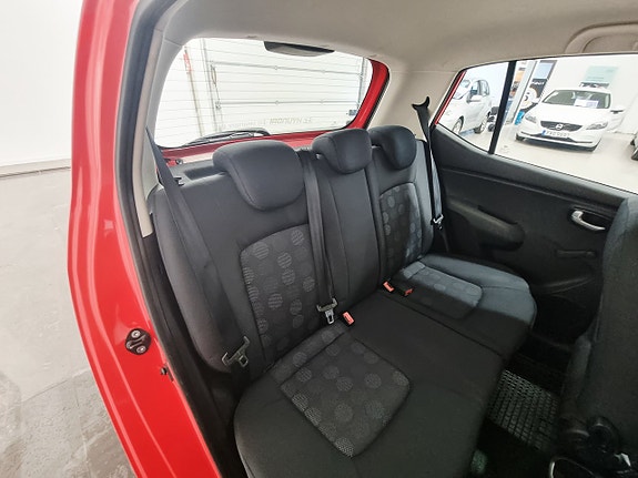 Hyundai i10 18 of 19
