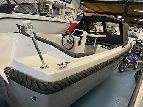 Coastliner 479 XL & Tohatsu 30 hk 4-takt -26 båtmässa pågår