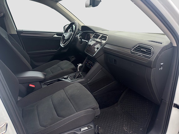 Volkswagen Tiguan Allspace 12 of 28