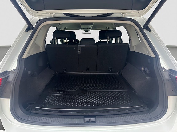 Volkswagen Tiguan Allspace 20 of 28