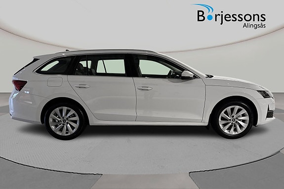 Skoda Octavia 2 of 5
