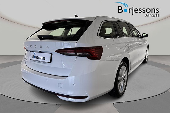 Skoda Octavia 3 of 5