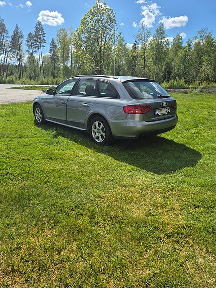 Audi A4 4 of 5
