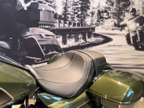 Harley-Davidson Street Glide "Olive Steel" *Omgående leverans* 11 of 19