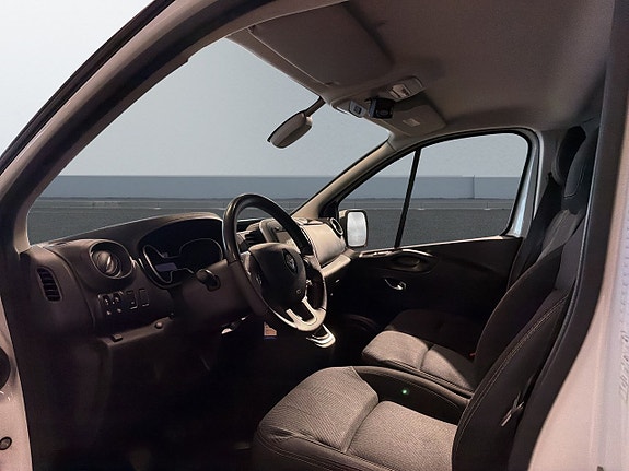 Renault Trafic 5 of 5