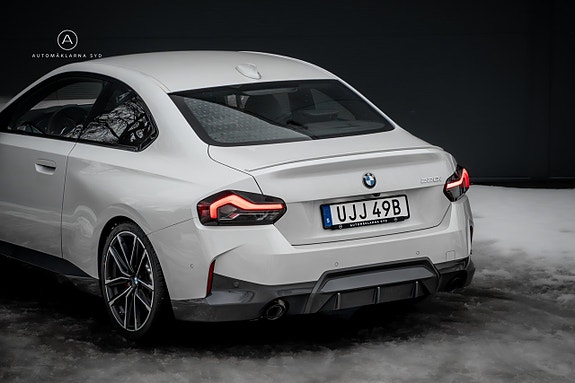 BMW 220i 19 of 24