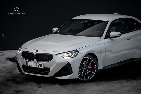 BMW 220i 3 of 5