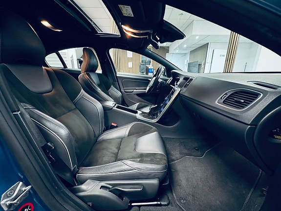 Volvo S60 19 of 26