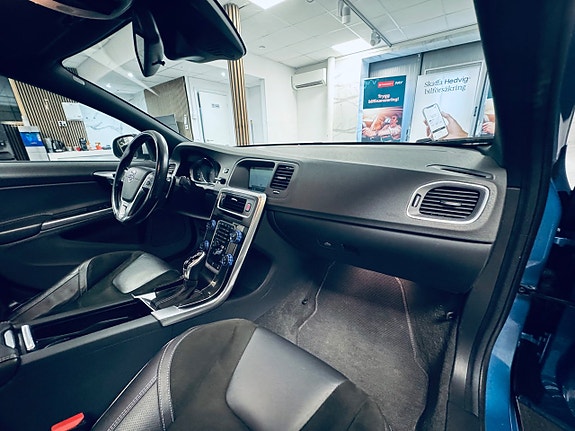 Volvo S60 22 of 26
