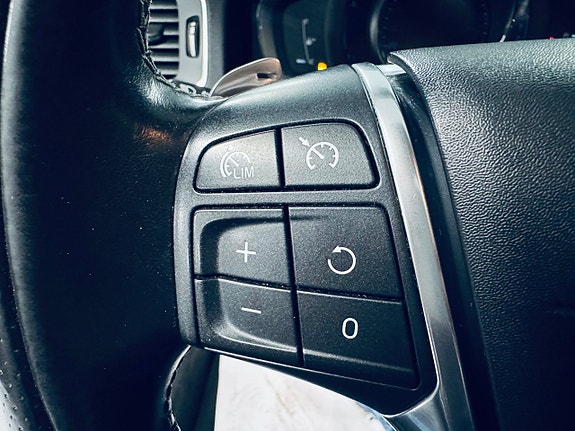 Volvo S60 13 of 26