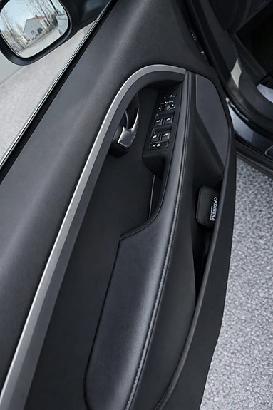 Volvo V70 8 of 17