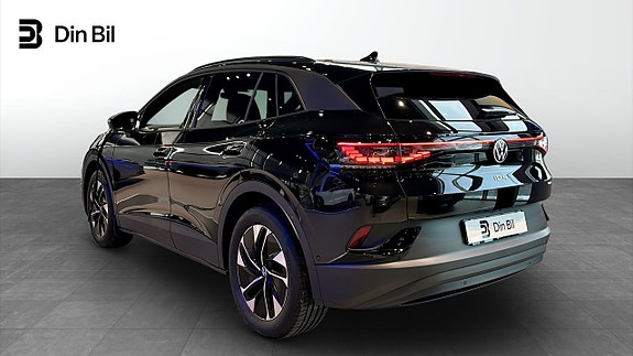 Volkswagen ID.4 3 of 12