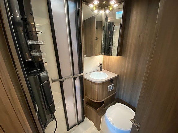 Kabe Travel Master 830 Imperial LGB 14 of 25