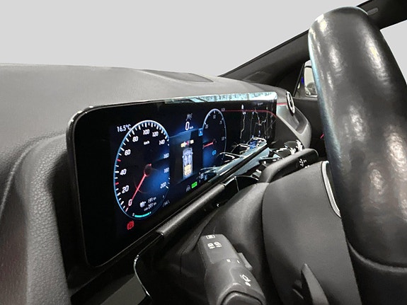 Mercedes-Benz EQA250 8 of 13