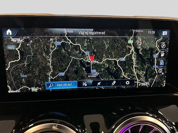 Mercedes-Benz EQA250 9 of 13