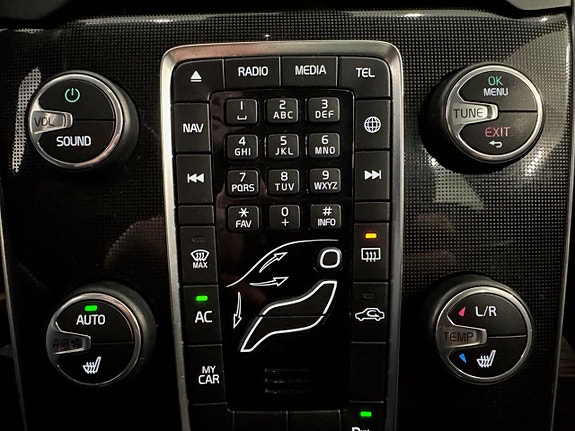 Volvo V40 Cross Country 22 of 23