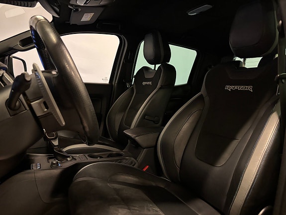 Ford Ranger Raptor 8 of 23