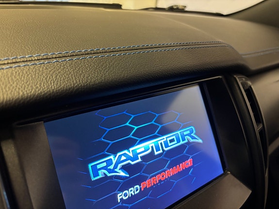 Ford Ranger Raptor 16 of 23
