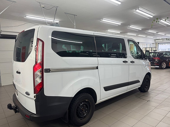 Ford Transit Custom 3 of 5