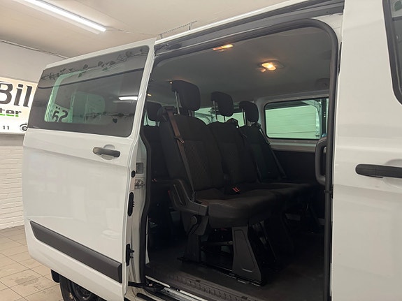 Ford Transit Custom 11 of 23