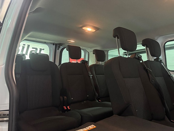 Ford Transit Custom 15 of 23